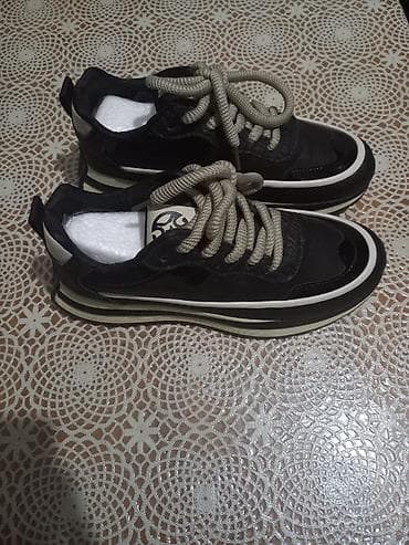 кросовки: Кроссовки и спортивная обувь — 2