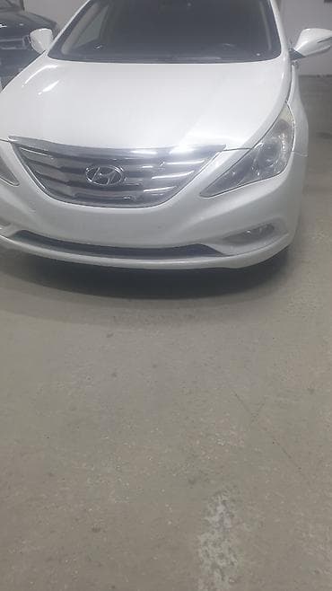Hyundai Sonata: 2.4 л | 2012 г. Седан — 1