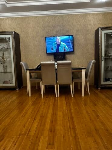 konputer masası: Masa və oturacaqlar — 2