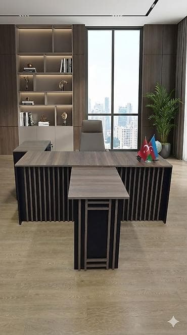 Yeni, Müdir üçün, Künc masa