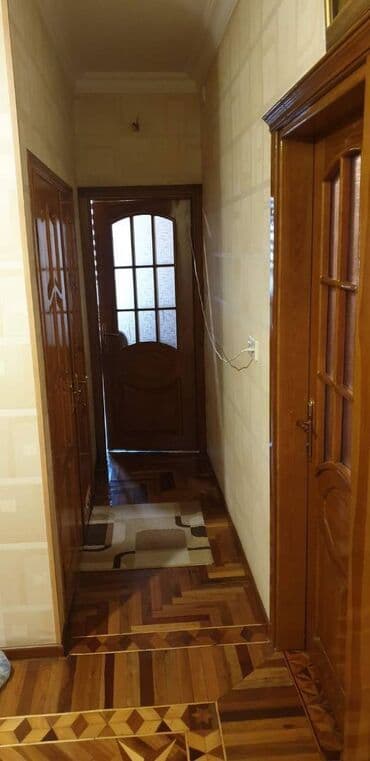 turbo az ford transit 16 1: Bakı, 8-ci mikrorayon, 4 otaqlı, Köhnə tikili, 80 kv. m — 16