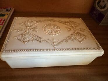 Dekorativ saxlama qutusu - Material: sərt plastik/rezin qarışımı -