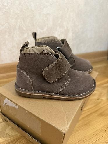 25 razmer: Zippy
В идеальном состоянии. 
Размер 23
Цена 15 — 2