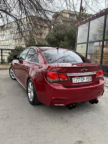 chery sedan 2008: Chevrolet Cruze: 1.4 l | 2011 il 131000 km Sedan — 4