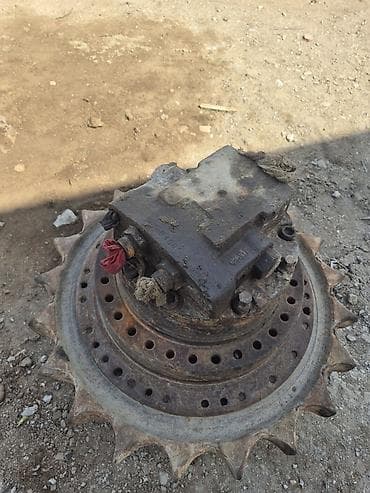 traktor ehtiyyat hisseleri: Volvo 210 ekskavatorun ustden cixma bartavoyudu 21-24 tonnajli — 2