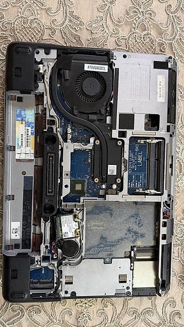 RAM’siz - SSD’siz satilir. Cpu- Intel Core i7-4600M Gpu Hibrid - — 3