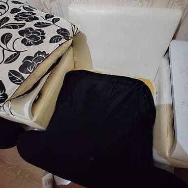 işlenmiş divan kreslo: İşlənmiş, Divan, Divan, Bazasız — 1