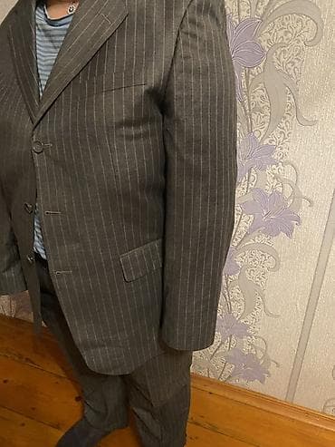 Kişi ayaqqabıları: Kişi kostyum dəsti – boz rəngdə, incə dik zolaqlı klassik model — 3