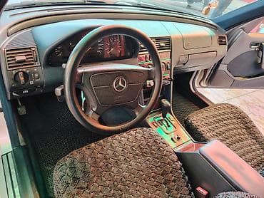 mercedes satilir: Mercedes-Benz C-Class sedan - Kuzov: 4 qapılı sedan, gümüşü rəng - — 5