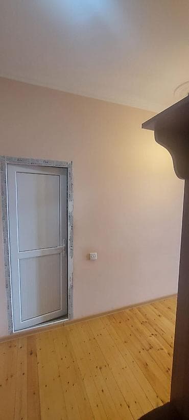 kiraye ev emircan: Ünvan Xırdalan şəhəri.Kirayə üçün 1 otaqlı mənzil (giriş və ümumi — 7