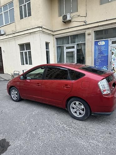 mersedes e 240: Toyota Prius Qalmaq serti ile gundeliye verilir Depozit 1200 manat — 4