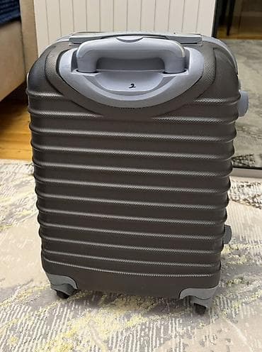 Çamadanlar: Çamadan tecili satilir endirimle 30 azn‼️‼️‼️Heç bir problemi — 7