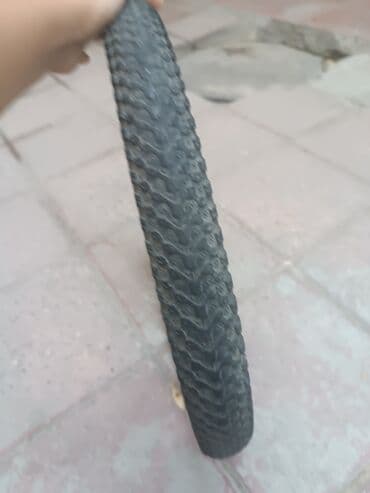 velosiped ucun isiqlar: Velosiped üçün təkər. Qara rəngli, dişli səthə malikdir. Yaxşı yol — 2