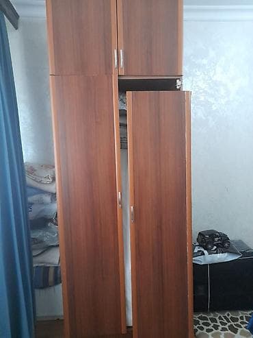 Dördbölməli geyim şkafı - Material: laminat/MDFlam, taxta teksturalı