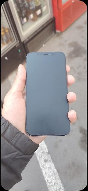 telefin: IPhone 12, Qara, Face ID — 1