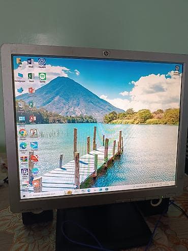 Monitor Hp Compaq LE1711 Yaxşı vəziyyətdədir, kompüterə qoşub