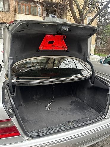 mercedes b class: Mercedes-Benz E-Class: 3.2 l | 2000 il Sedan — 5