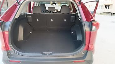 led duman: Toyota RAV4: 2.5 l | 2022 il Krossover — 6