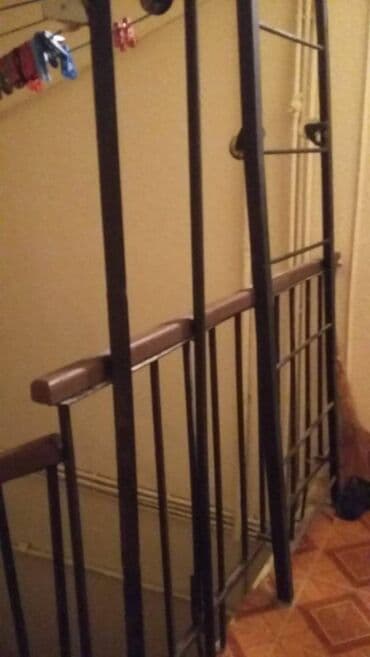 şəhər bağları mənzil satılır: Bakı, 3 otaqlı, Köhnə tikili, 72 kv. m — 18