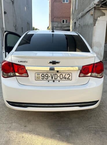 Motonəqliyyat: Chevrolet Cruze: 1.6 l | Sedan — 2