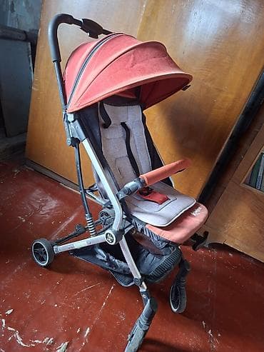 Klassik gəzinti arabası