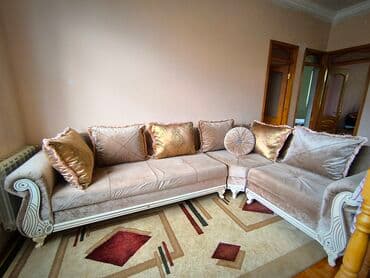 divan 2ci əl: Künc divan, İşlənmiş, Açılmayan, Bazasız, Vеlur parça, Çatdırılma yoxdur — 2