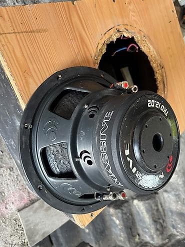 router mi 4a: Salam yaxsi vezyetedi ozumudu 80 manat — 2
