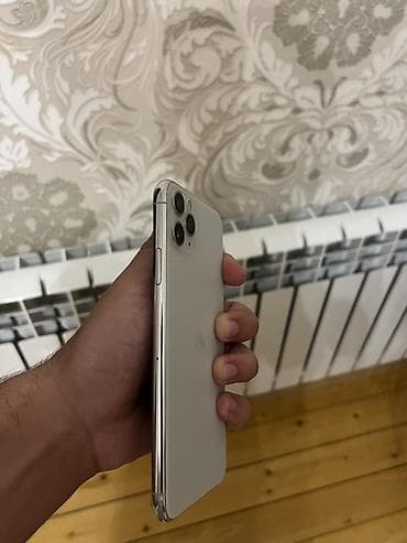 play stadion 2: IPhone 11 Pro Max, 64 GB, Gümüşü, Face ID — 3