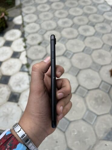 iphone 8 plus islenmis: IPhone 7, 32 GB, Qara, Barmaq izi — 4