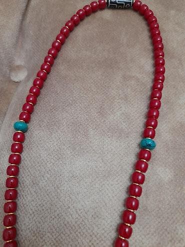 Dini zərgərlik əşyaları: Təsbeh / boyunluq tipli əl işi bəzək əşyası.Qırmızı boncuklardan — 5