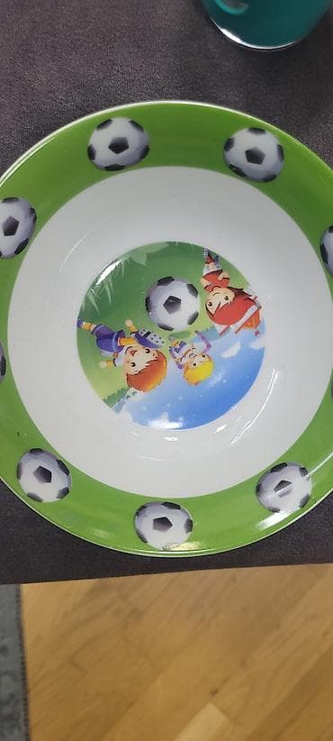 Tezediler 1ededi 1 man usaqlar ucun yemek ve su qablari — 5