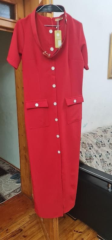 libas: Qadın donları – 2 model 1) Qırmızı, qısaqoll, düyməli şəhər stili don — 1