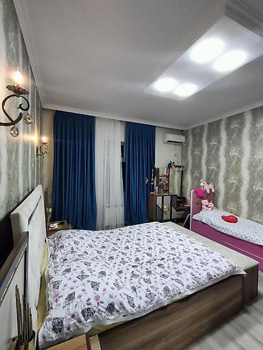 iceri şeherde kiraye evler: 3 otaqlı geniş mənzil – müasir interyer - Geniş salon: künc divan — 10