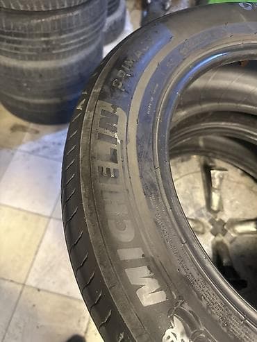 Təkərlər: Şin Michelin 215 / 65 / R 17 — 2