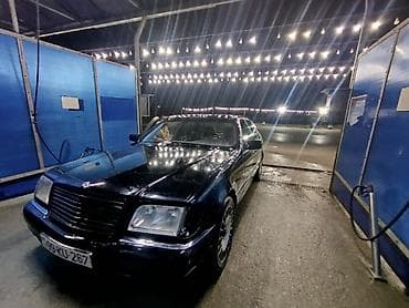 mercedes e class: Mercedes-Benz S-Class: 3.2 l | 1994 il Sedan — 9