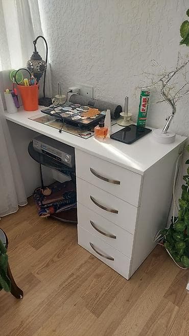 Manikür üçün masa lalafo.az -da Manikür üçün masa