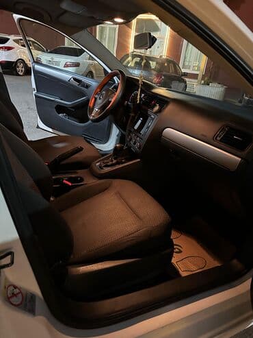 фольксваген джетта 6: Volkswagen Jetta: 0.2 л | 2012 г. Седан — 10