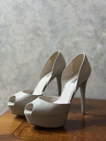 Tuflilər, Charles&Keith, Ölçü: 40, rəng - Bej, İşlənmiş