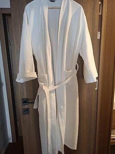 Халаты вафельные. производство Турция. осталось в наличии 2 штуки