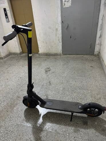2 cı el elektrikli scooter: İşlənmiş Elektrik samokat 8", 351 - 500 Vt, 16 - 25 km/s, Ödənişli çatdırılma, Ünvandan götürmə — 3