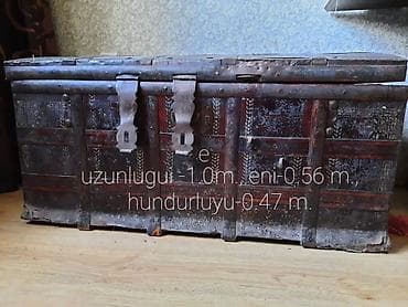 19 əsrin sandığı Ölçülər: - Uzunluq: 1,0 m - En: 0,56 m -