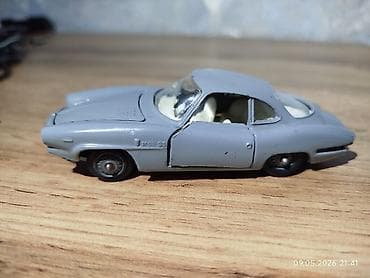 İncəsənət və kolleksiyalar: Masaüstü kolleksiya modeli – klassik kupe tipli metal oyuncaq — 6