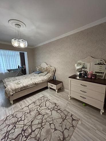 yeni yasamalda: Yasamal, 3 otaqlı, Yeni tikili, m. Elmlər Akademiyası, 80 kv. m — 2