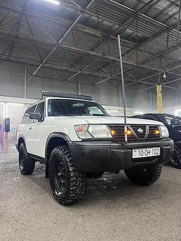 Nissan Patrol: 3 l | 2001 il Ofrouder/SUV