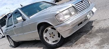 3 2 cdi: Mercedes-Benz 190: 2 l | 1992 il Sedan — 2