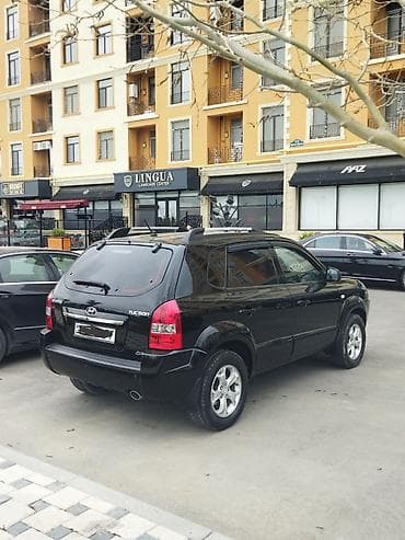 Hyundai Tucson: 2 l | 2008 il Ofrouder/SUV