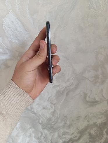 xiomi not 4: Samsung Galaxy A3 2017, 16 GB, rəng - Qara, Barmaq izi — 2