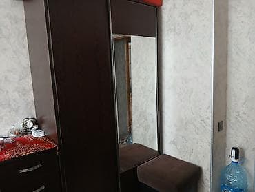 kohnə şkaflar: İşlənmiş, Kupe, 2 qapılı Düz dolab, Qarderob, paltar dolabı — 2