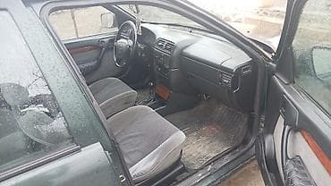 sumqayıt heyet evi type 1: Opel Vectra: 0.2 l | 1994 il 1800 km Sedan — 3