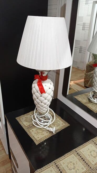 Masaüstü dekorativ abajur - Klassik dizaynlı masa lampası - Ağ